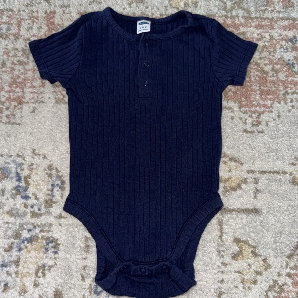 Old Navy Blue Solid Rib-Knit Henley Bodysuit | 6-12M